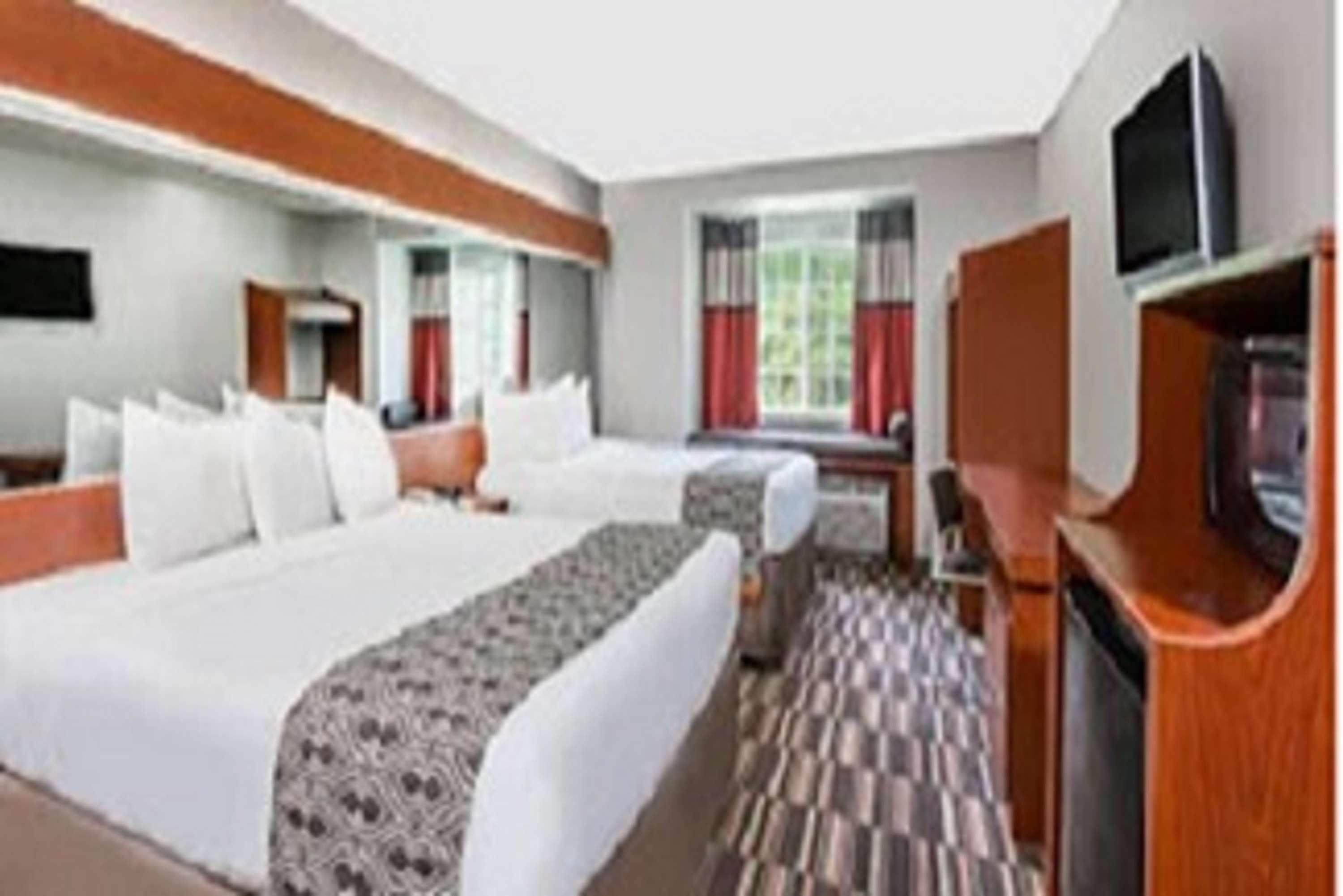 Отель Sonesta Essential Моргантаун Экстерьер фото